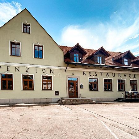 Penzion A Restaurace U Reky Hotel Ledeč nad Sázavou Exterior foto