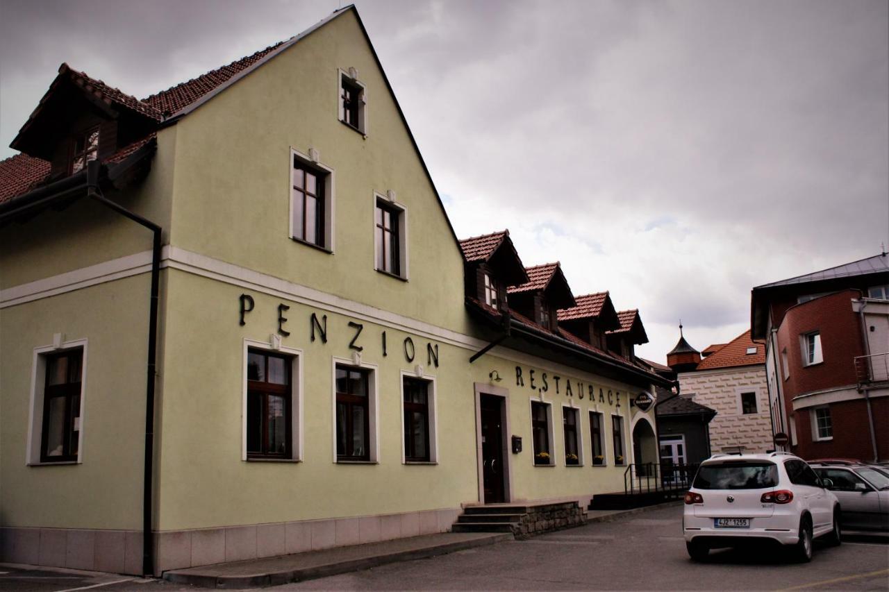 Penzion A Restaurace U Reky Hotel Ledeč nad Sázavou Exterior foto